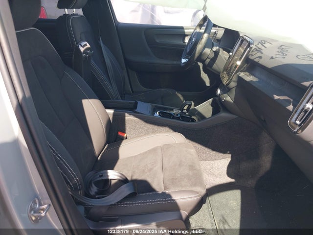 YV4ER3HK2S2569097 Volvo e400v12