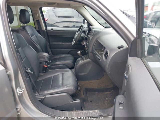 1C4NJPAAXGD582730 Jeep 2016