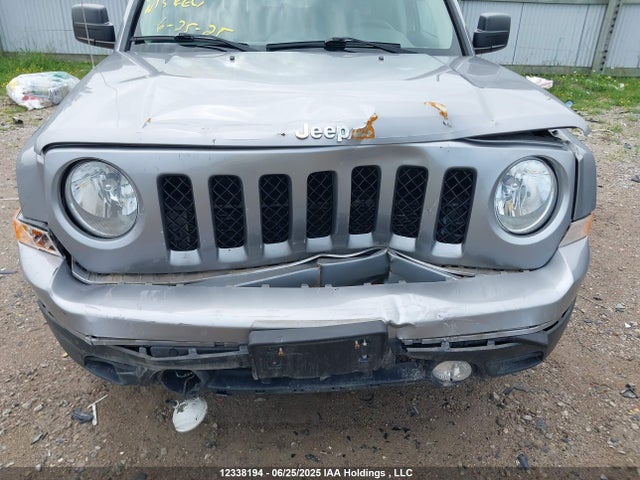 1C4NJPAAXGD582730 Jeep 2016