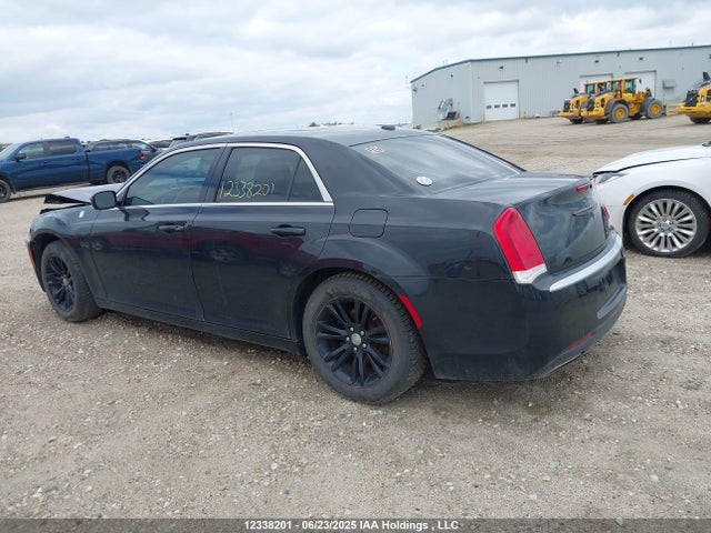 2C3CCAAGXFH867663 Chrysler 300