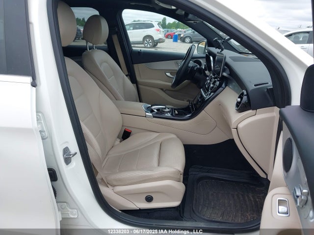 WDC0G4KB7HF178069 Mercedes-Benz m274