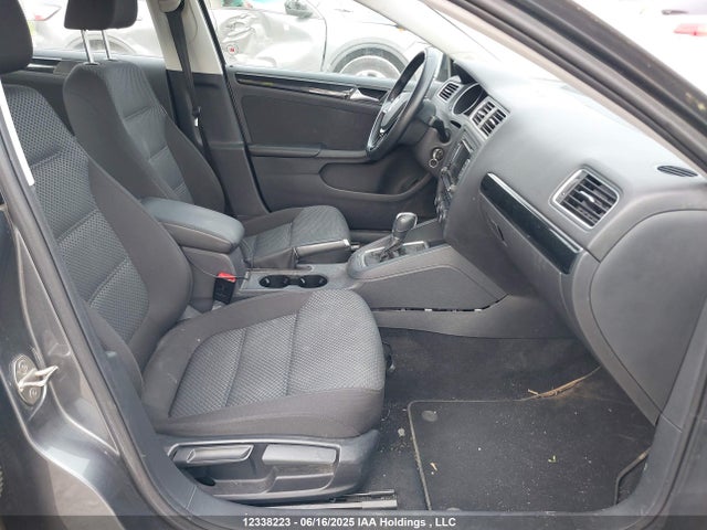 3VWD07AJ4FM270661 Volkswagen 2015