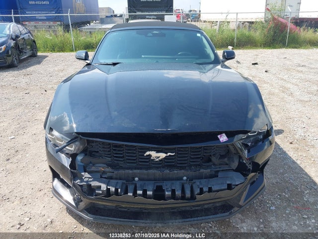 1FAGP8UHXR5131063 Ford 4v