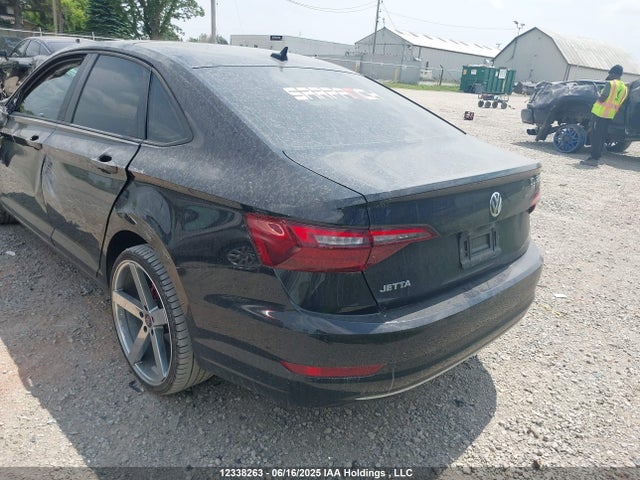 3VWE57BU1MM023349 Volkswagen tsi