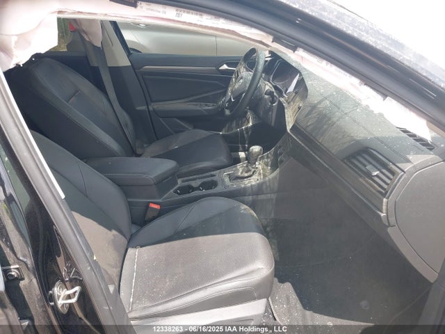 3VWE57BU1MM023349 Volkswagen tsi