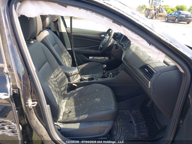 3VWW57BU1KM147011 Volkswagen 1.4 tsi