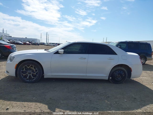Chrysler 300 2015 2C3CCAGG2FH854056 Image 14
