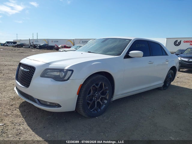 Chrysler 300 2015 2C3CCAGG2FH854056 Image 2