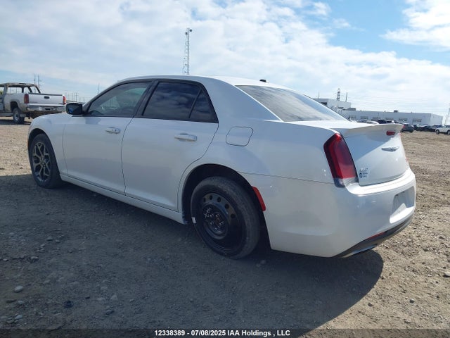 Chrysler 300 2015 2C3CCAGG2FH854056 Image 3