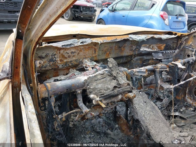 JA4J24A58LZ610299 Mitsubishi s61 - y61