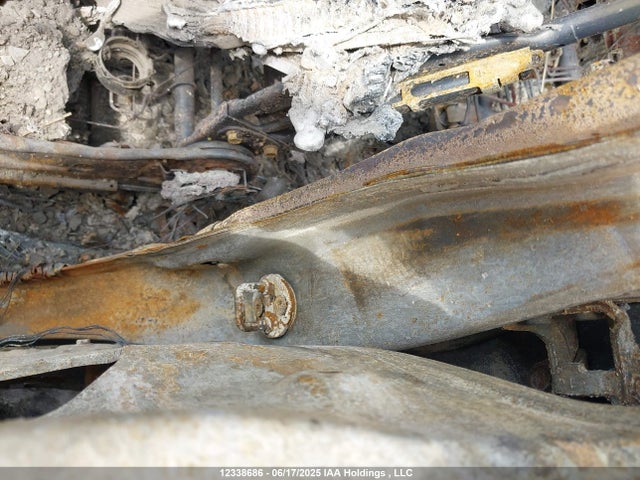 JA4J24A58LZ610299 Mitsubishi s61 - y61