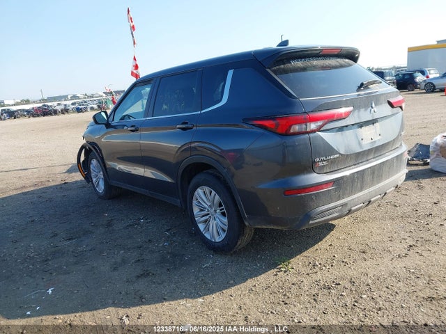 JA4J4UA80RZ635226 Mitsubishi Outlander Es