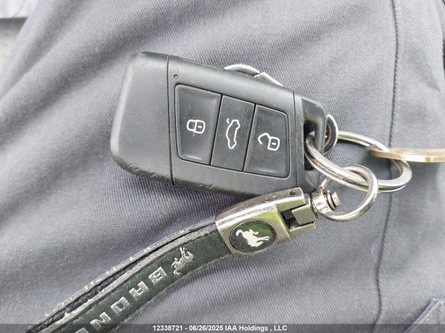 3VWE57BU7KM218806 Volkswagen 1.8 tsi
