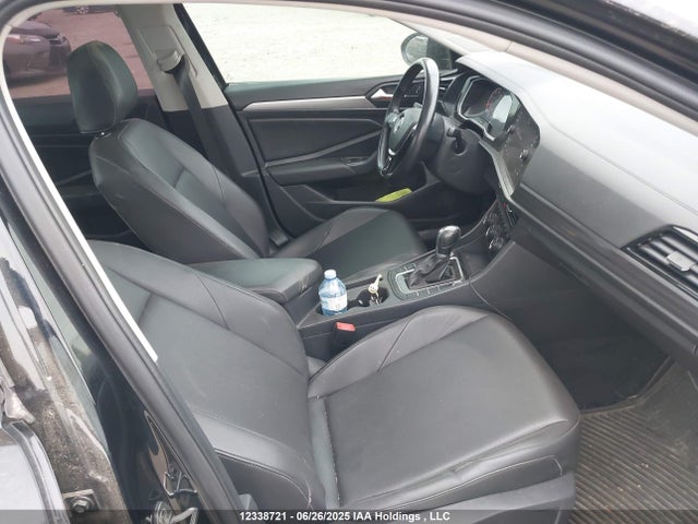 3VWE57BU7KM218806 Volkswagen 1.8 tsi