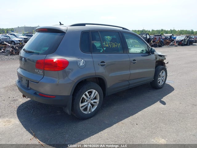 WVGJV3AX7EW580821 Volkswagen 2014