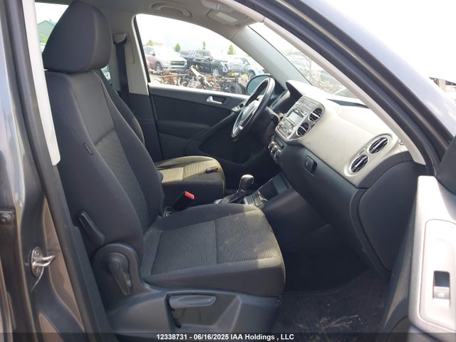 WVGJV3AX7EW580821 Volkswagen 2014