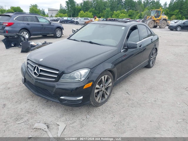 WDDGF8AB8EG223676 Mercedes-Benz 2014
