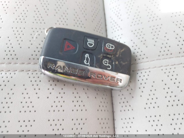 Land Rover aj126 2018 SALYM2RV0JA708657 Image 11
