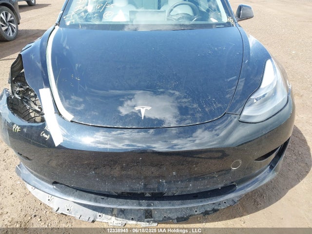 5YJ3E1EA0PF571683 Tesla MODEL 3