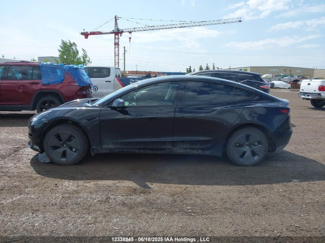 5YJ3E1EA0PF571683 Tesla MODEL 3