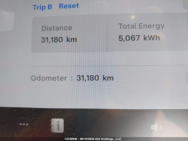 5YJ3E1EA0PF571683 Tesla MODEL 3