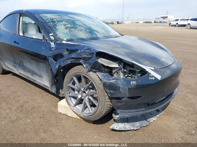 5YJ3E1EA0PF571683 Tesla MODEL 3