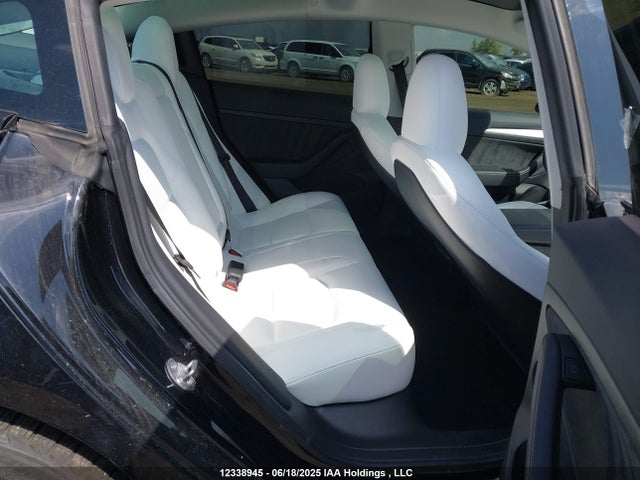 5YJ3E1EA0PF571683 Tesla MODEL 3