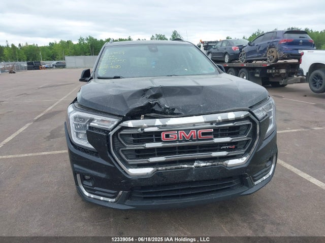 3GKALYEV4NL235725 GMC lyx