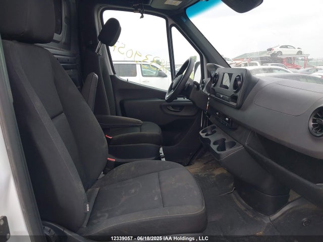 W1Y4ECHY6NP440670 Mercedes-Benz om642