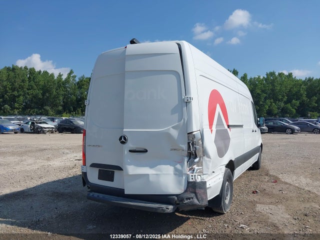 W1Y4ECHY6NP440670 Mercedes-Benz om642