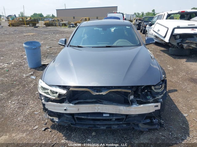 BMW 2018 2018 WBA8D9C53JA013899 Image 12