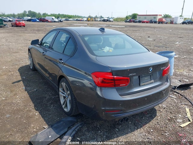 BMW 2018 2018 WBA8D9C53JA013899 Image 3