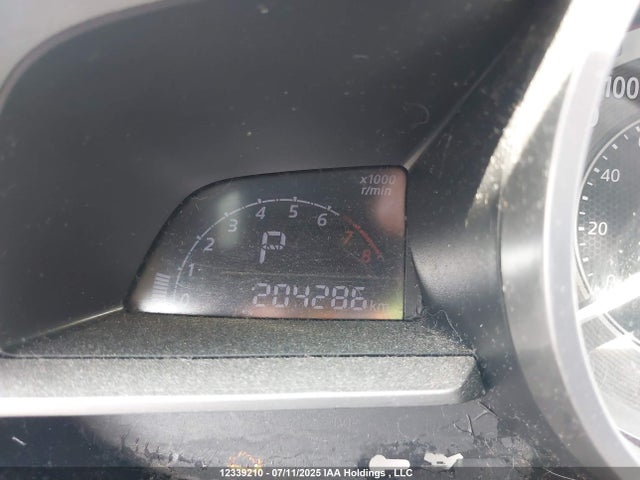 JM1BM1L73E1102082 Mazda pe