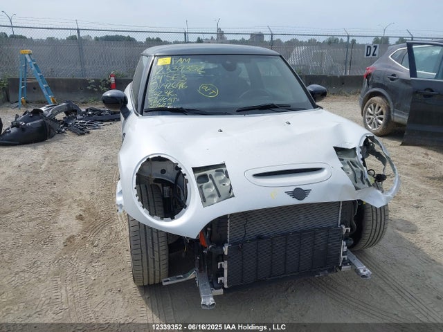 WMW13DJ09R2V42696 Mini 2024