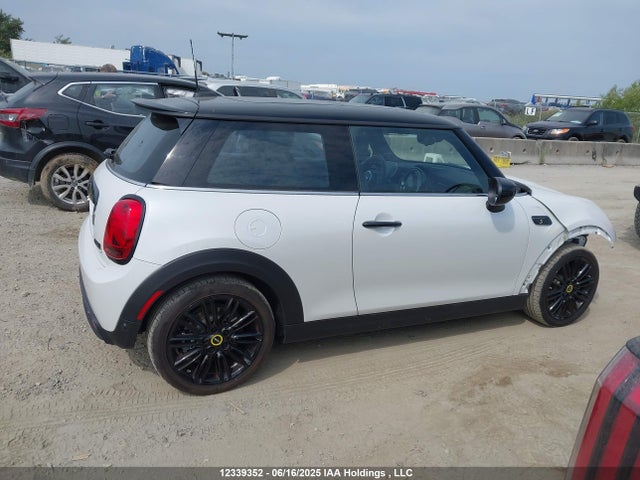 WMW13DJ09R2V42696 Mini 2024