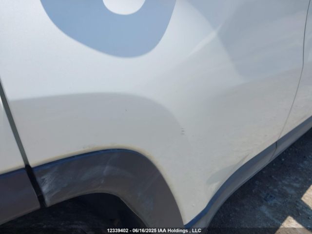 3C4NJDCB9JT402241 Jeep Compass