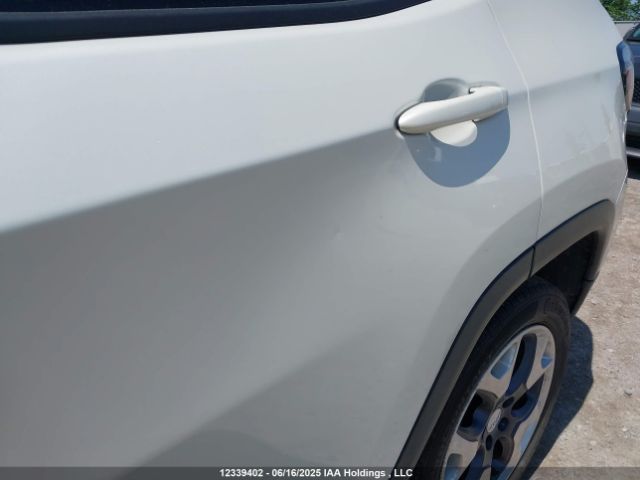 3C4NJDCB9JT402241 Jeep Compass