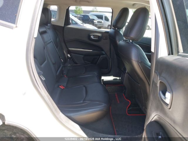 3C4NJDCB9JT402241 Jeep Compass