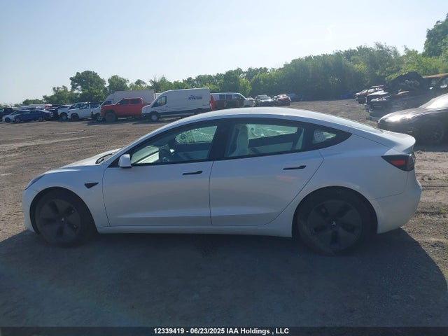 5YJ3E1EA3MF920735 Tesla 2021