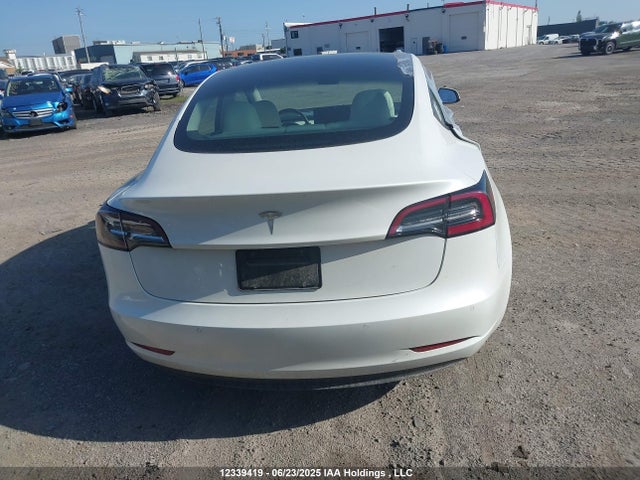 5YJ3E1EA3MF920735 Tesla 2021