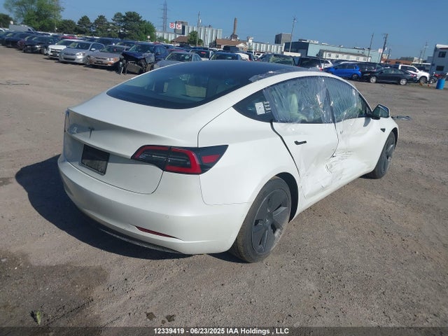 5YJ3E1EA3MF920735 Tesla 2021