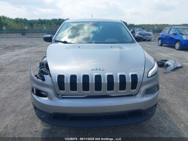1C4PJLAB6GW355713 Jeep Cherokee Sport