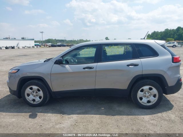 1C4PJLAB6GW355713 Jeep Cherokee Sport