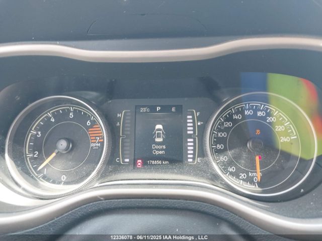 1C4PJLAB6GW355713 Jeep Cherokee Sport