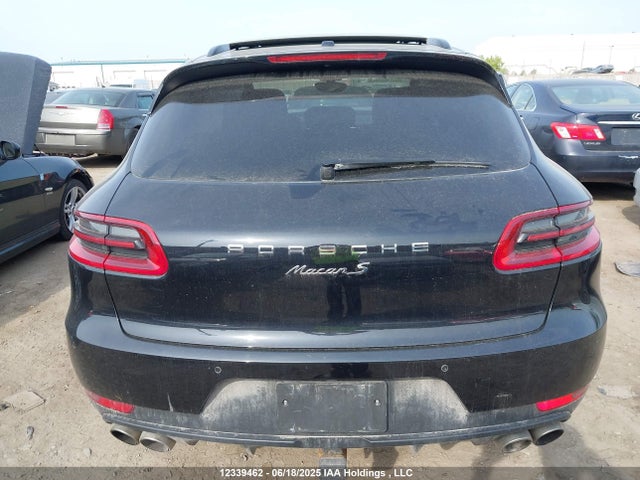 Porsche 2018 2018 WP1AB2A56JLB38399 Image 16