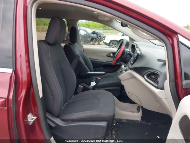 2C4RC1CGXHR768681 Chrysler Pacifica