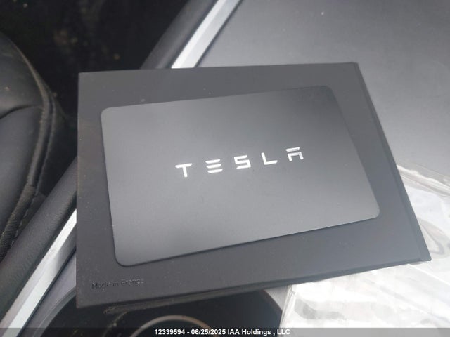 5YJ3E1EB9NF320103 Tesla MODEL 3