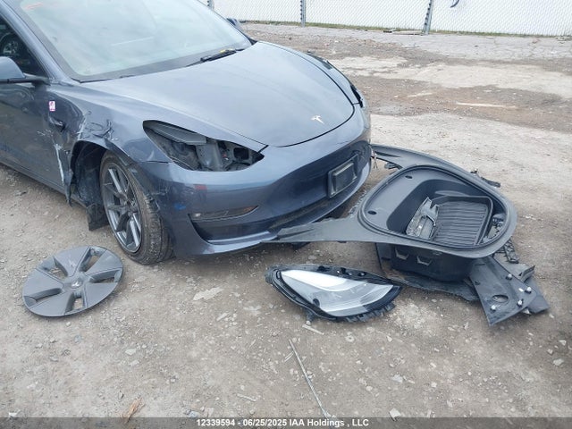 5YJ3E1EB9NF320103 Tesla MODEL 3