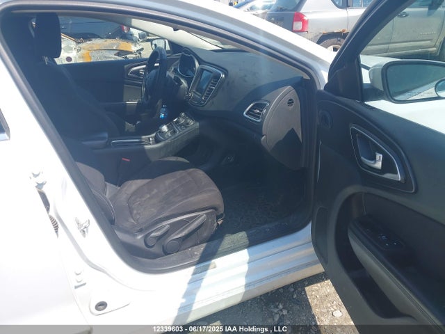 1C3CCCAGXFN740141 Chrysler 200
