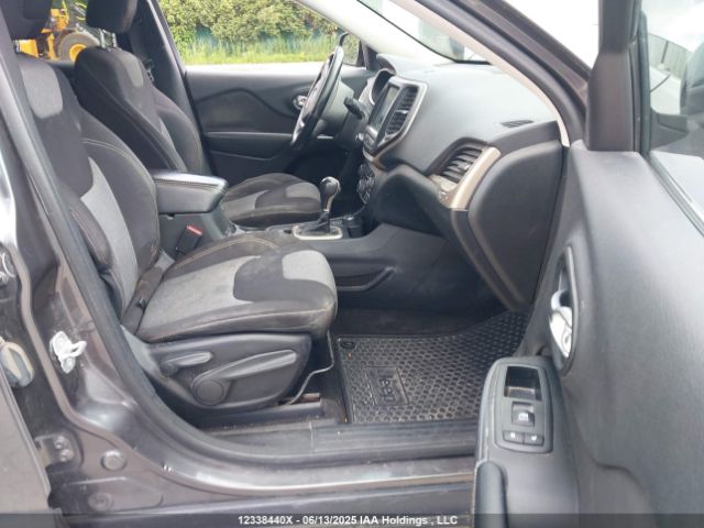 1C4PJMCS6EW137481 Jeep Cherokee North